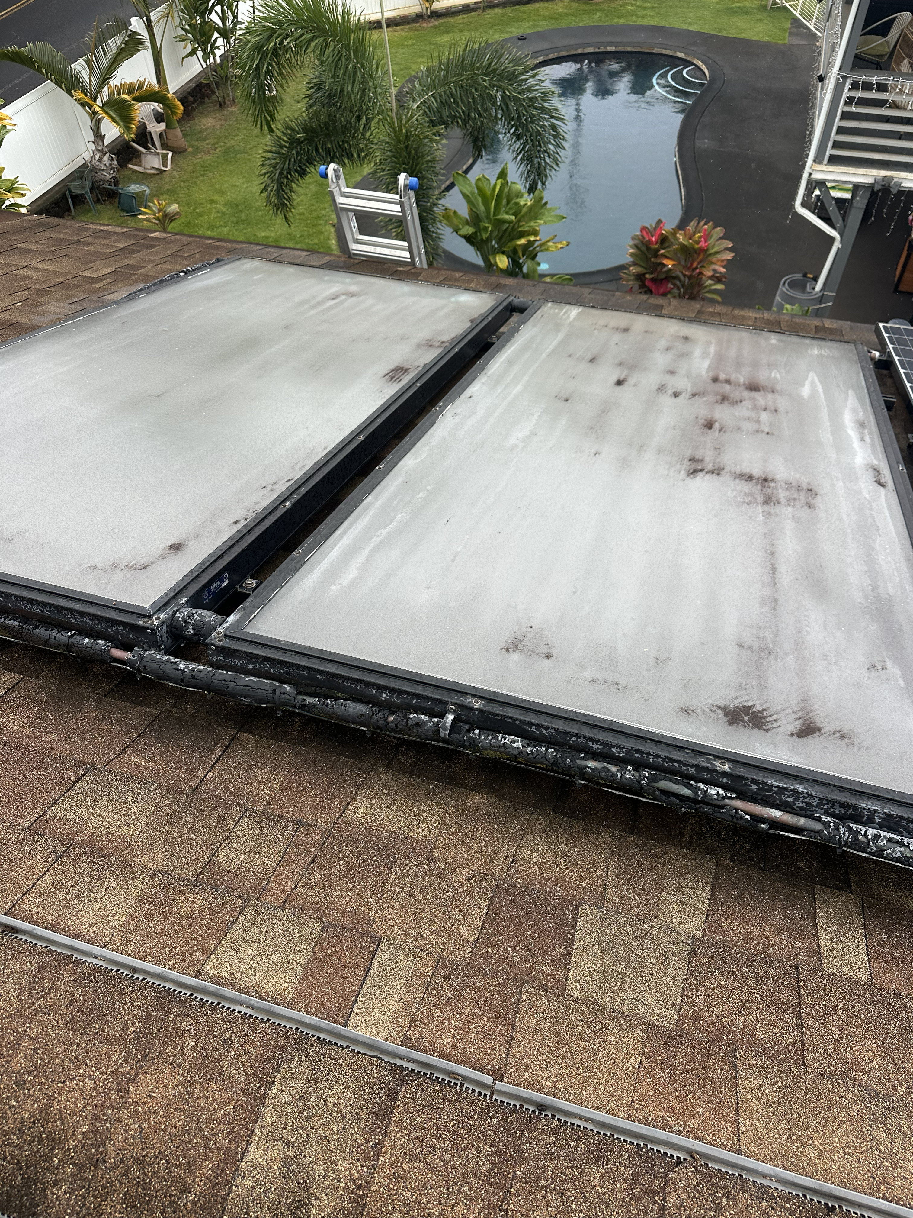 Rooftop solar heater cleaning